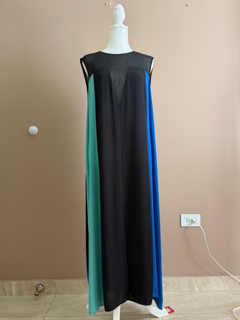BCBGMAXAZRIA maxi dress Size M
